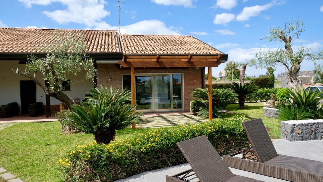 Holiday Homes Borgo Papardo Giarre Exterior photo